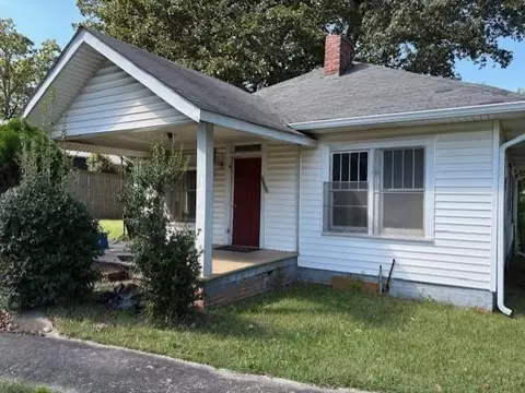 1207 Enota Ave, Gainesville, GA 30501