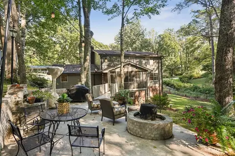 2607 Amberly Dr, Atlanta, GA 30360