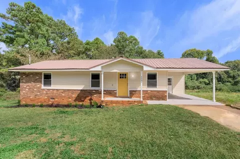 1242 Thornton Dr, Elberton, GA 30635