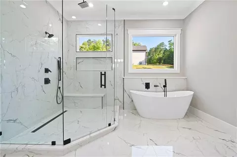 Bath - 2121 E Maddox Rd, Buford, GA 30519 photo 7 of 7