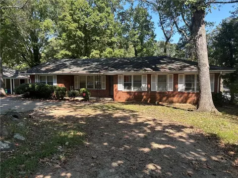 2132 River Rd, Ellenwood, GA 30294
