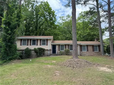 3715 Leisure Ln, College Park, GA 30349