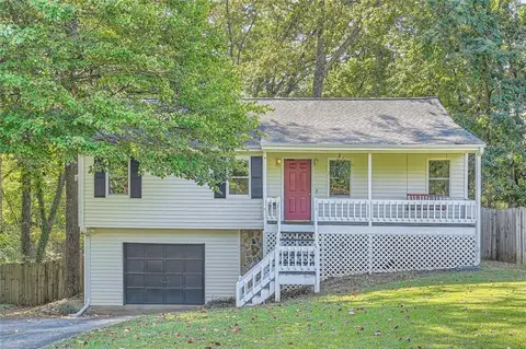 284 Laureen Ln SE, Mableton, GA 30126