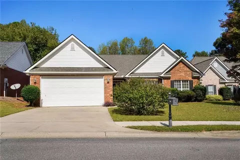 933 Brenau Point Dr, Gainesville, GA 30501