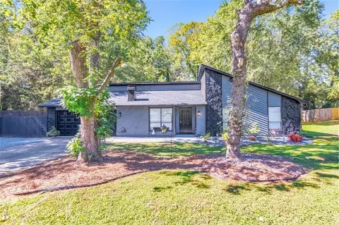 4712 Jamerson Forest Cir, Marietta, GA 30066