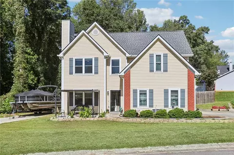 7038 Valley Forge Dr, Flowery Branch, GA 30542