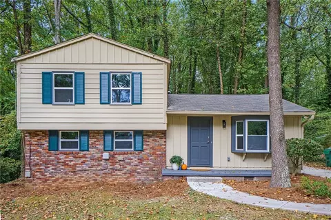 3946 Pin Oak Cir, Atlanta, GA 30340