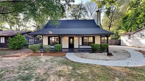 6621 Fleming Rd, Morrow, GA 30260