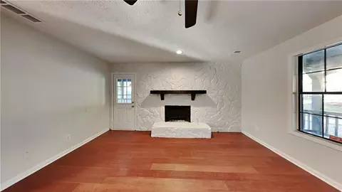 6621 Fleming Rd, Morrow, GA 30260 photo 4