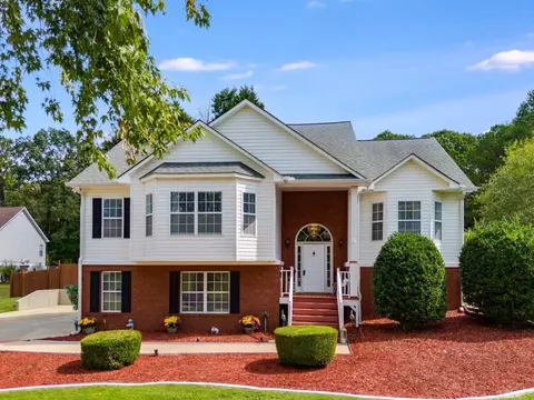 5070 Fieldview Dr, Douglasville, GA 30135
