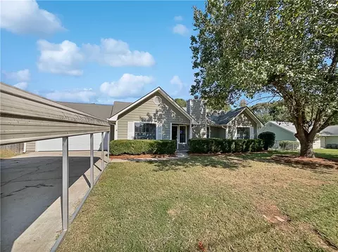 10452 Candlelight Rd, Jonesboro, GA 30238