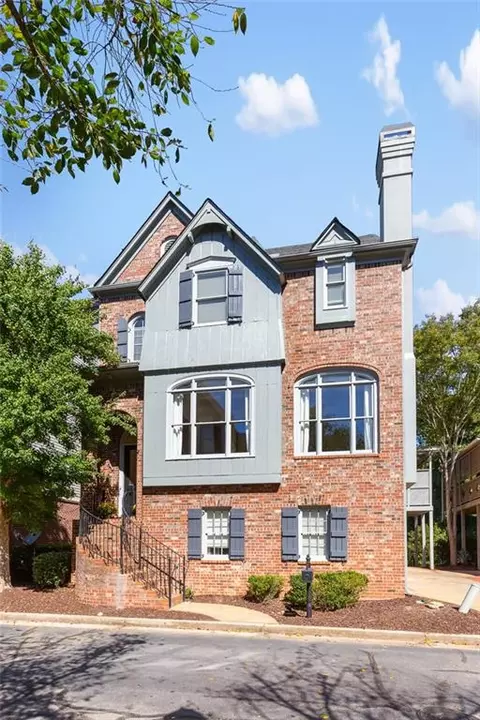 1131 Park Overlook Dr, Atlanta, GA 30324