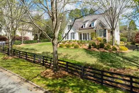775 Owens Lake Rd, Milton, GA 30004