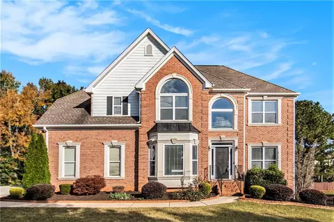 1077 Rowanshyre Cir, Mcdonough, GA 30253