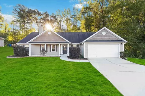 2108 Crown Park Dr, Winder, GA 30680