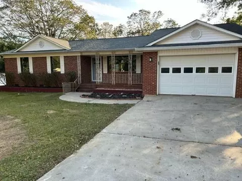 806 Sheffield Ln, Washington, GA 30673