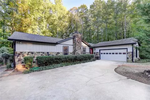1544 Basswood Ct SW, Lilburn, GA 30047