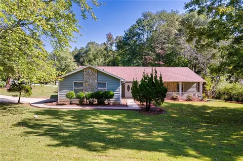 506 Paden Dr, Lawrenceville, GA 30044