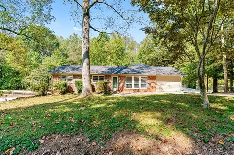 147 Short Ave, Cornelia, GA 30531