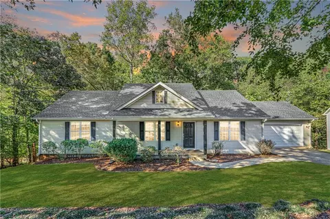 4617 Breakwater Dr, Gainesville, GA 30506