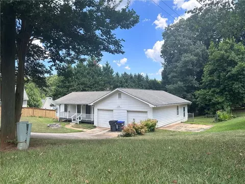 1701 Penny Ln, Lawrenceville, GA 30043