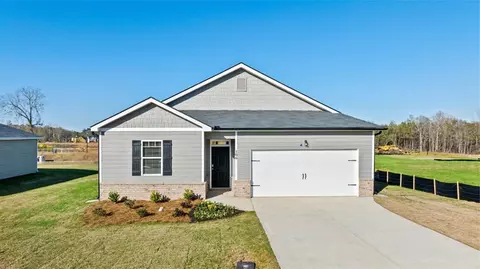 104 Ike Ct, Bonaire, GA 31005