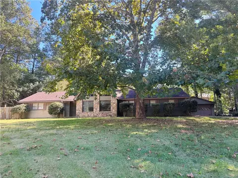 6382 Jerri Ct, Riverdale, GA 30296