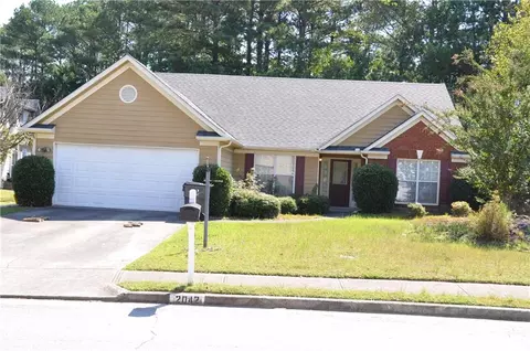 2042 Steffi Ln, Lawrenceville, GA 30044