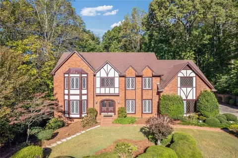 325 Fauna Ct, Sandy Springs, GA 30350