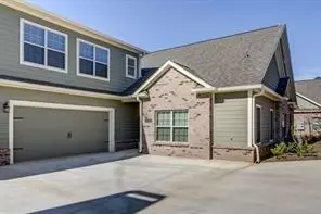 1956 Grove Field Ln #32, Marietta, GA 30064