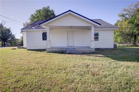 202 W Chestnut St, Chatsworth, GA 30705