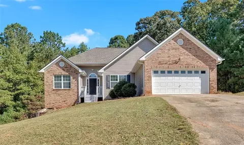 223 Chipley Creek Dr, Villa Rica, GA 30180