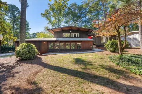 3852 Foxford Dr, Atlanta, GA 30340