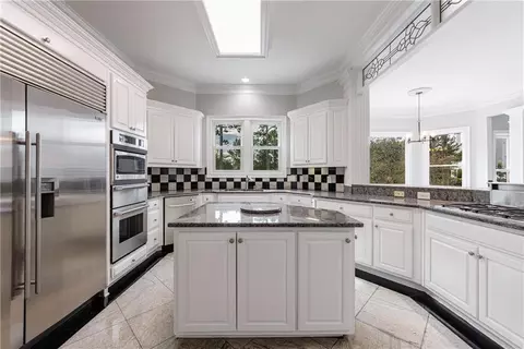 Kitchen - 2434 Eudora Way, Duluth, GA 30097 photo 2 of 4