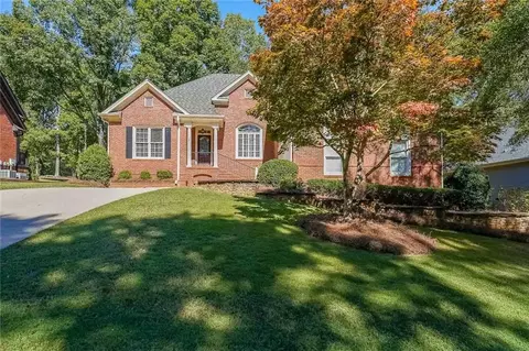 8115 Parkside Ln, Covington, GA 30014