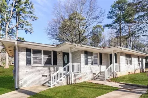 6447 Piney Cir SW, Mableton, GA 30126