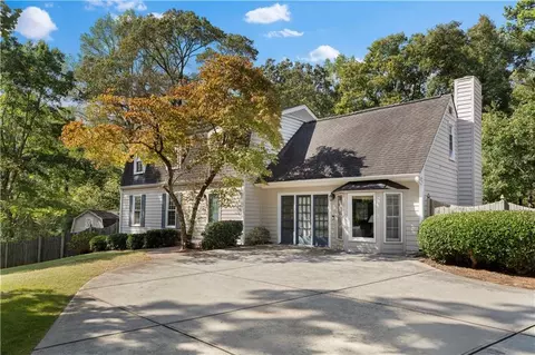 732 Cheatham Hill Rd SW, Marietta, GA 30064