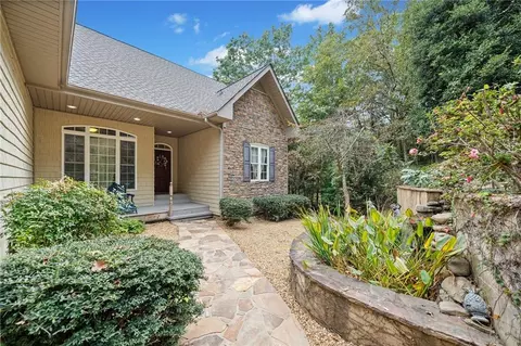 710 Pocaset Dr, Ellijay, GA 30540
