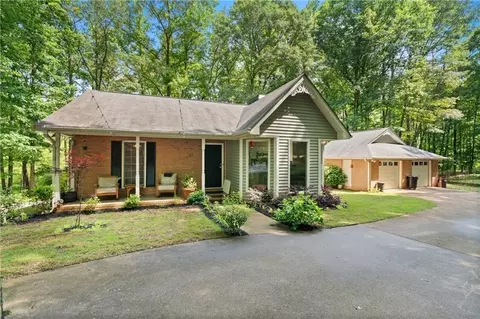 3336 Henson Ln, Stockbridge, GA 30281