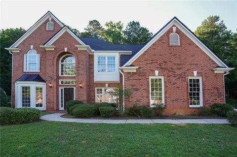7133 Glen Cove Ln, Stone Mountain, GA 30087