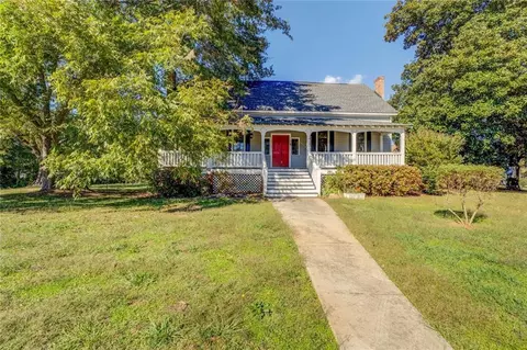 38 S Broad St, Porterdale, GA 30014