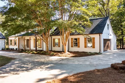 113 Walnut Dr, Cartersville, GA 30120