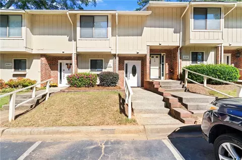 2184 Surrey Ct, Marietta, GA 30067