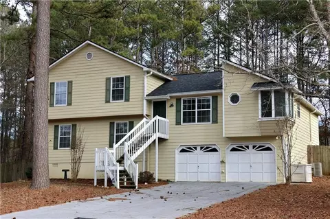 618 Amberwood Pl, Kingston, GA 30145