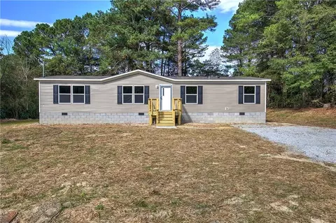 258 Harpers Lake Dr, Hiram, GA 30141