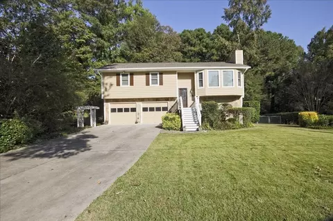 743 Village Creek Dr SW, Lilburn, GA 30047
