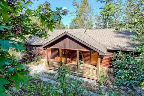 365 Spring Cv, Lakemont, GA 30552