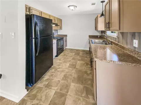 307 Snapping Shoals Rd, Mcdonough, GA 30252 photo 6