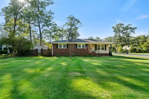 619 N College St N, Cedartown, GA 30125