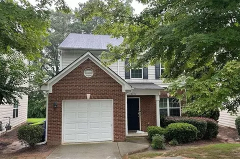 9442 Lakeview Rd, Union City, GA 30291